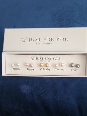 5 PAIRS FAUX PEARL EARINGS